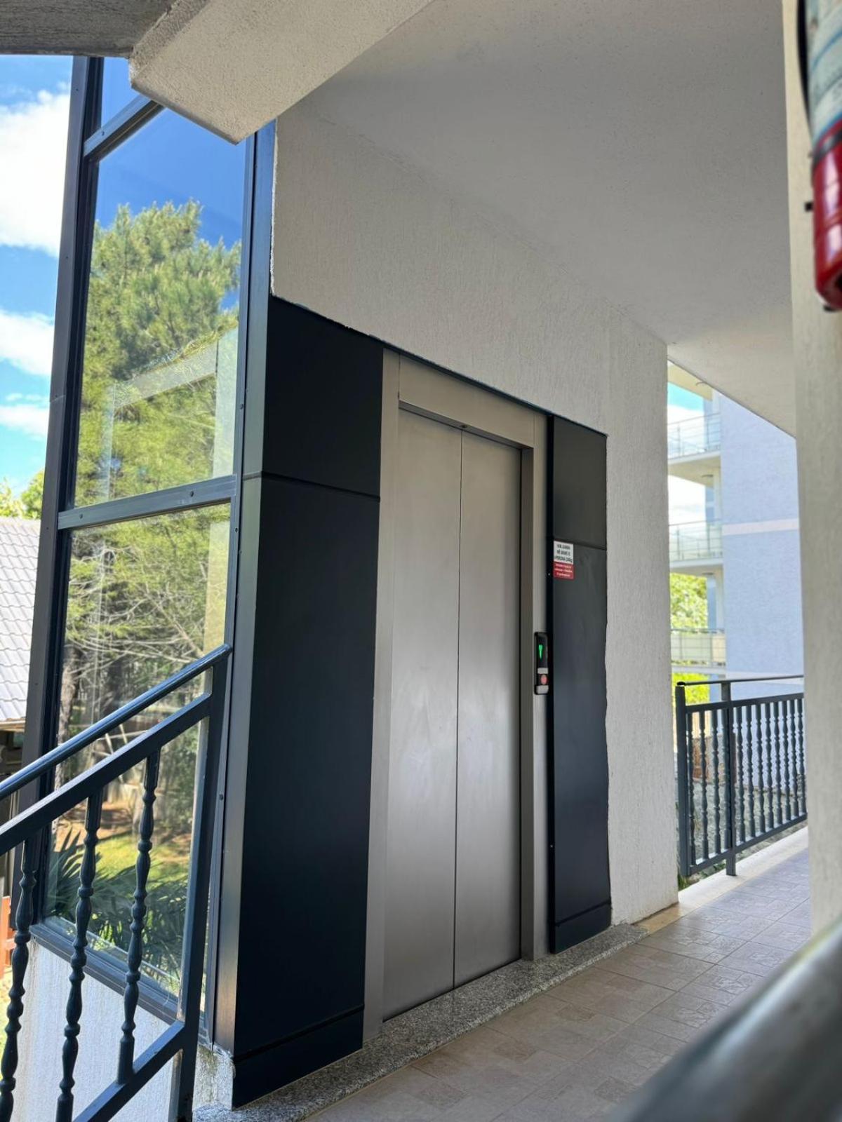 Flat Ergli Apartment Velipojë Екстериор снимка